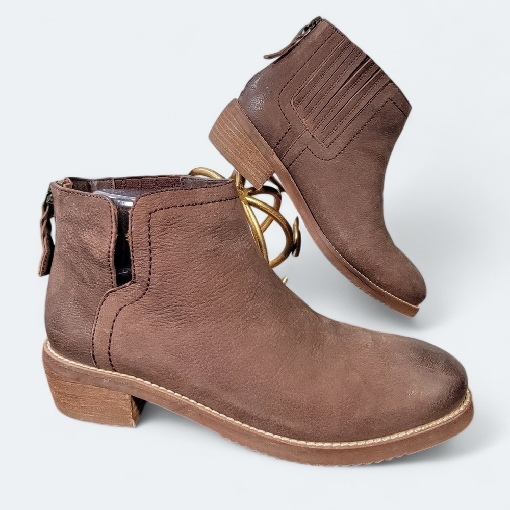 SoftWalk® Ramona Ankle Boot Brown Leather Women Size 7